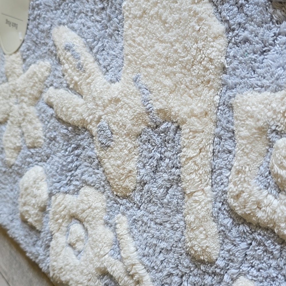 Threshold Bath Rug Rabbit floral 17×24 - Picture 6 of 6